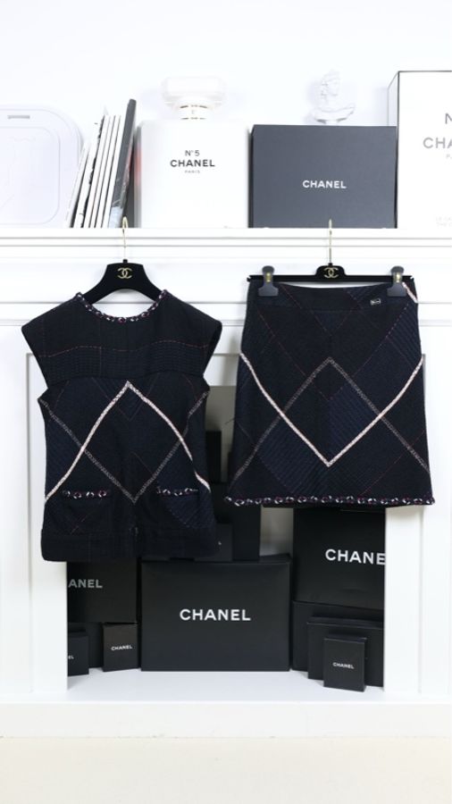 Chanel 07年度假系列秀款深蓝色红白滚边外套马甲半裙套装-0