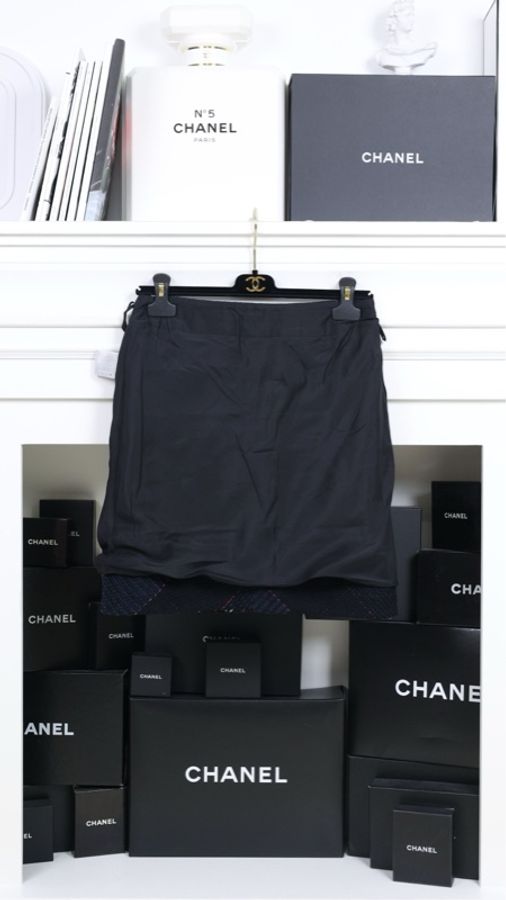 Chanel 07年度假系列秀款深蓝色红白滚边外套马甲半裙套装-8