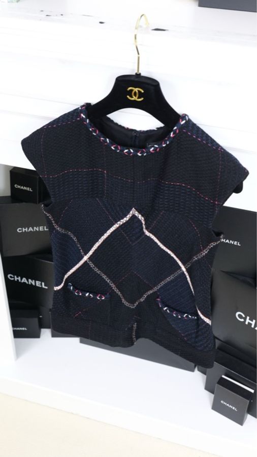Chanel 07年度假系列秀款深蓝色红白滚边外套马甲半裙套装-9
