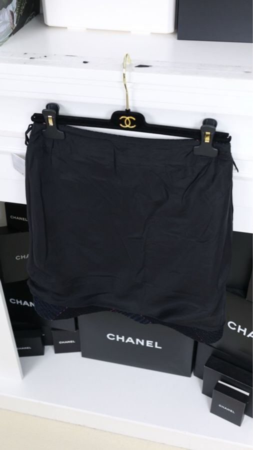 Chanel 07年度假系列秀款深蓝色红白滚边外套马甲半裙套装-14