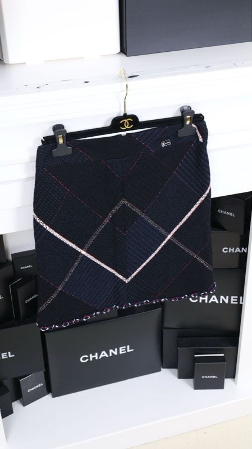 Chanel 07年度假系列秀款深蓝色红白滚边外套马甲半裙套装-15