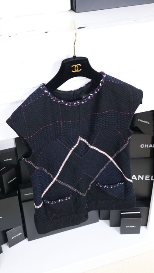 Chanel 07年度假系列秀款深蓝色红白滚边外套马甲半裙套装-16