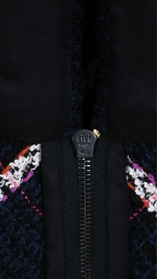 Chanel 07年度假系列秀款深蓝色红白滚边外套马甲半裙套装-32
