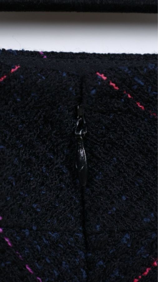 Chanel 07年度假系列秀款深蓝色红白滚边外套马甲半裙套装-35