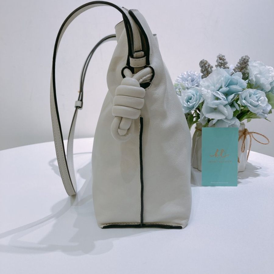 TW4931	Loewe 羅意威中號花朵肩帶包包 Medium Flamenco Clutch With Strap Bag Nappa Calfskin Light Grey x GHW-2