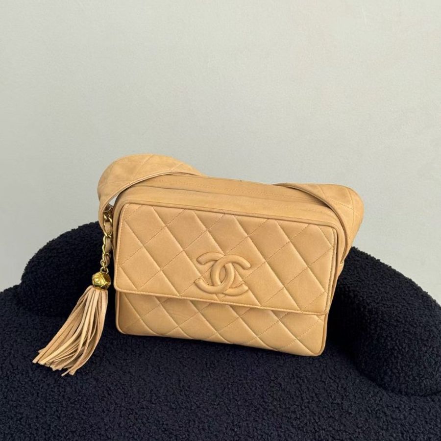 Chanel 金球 流蘇 浮雕相機包23*17cm 98新配件塵袋-2