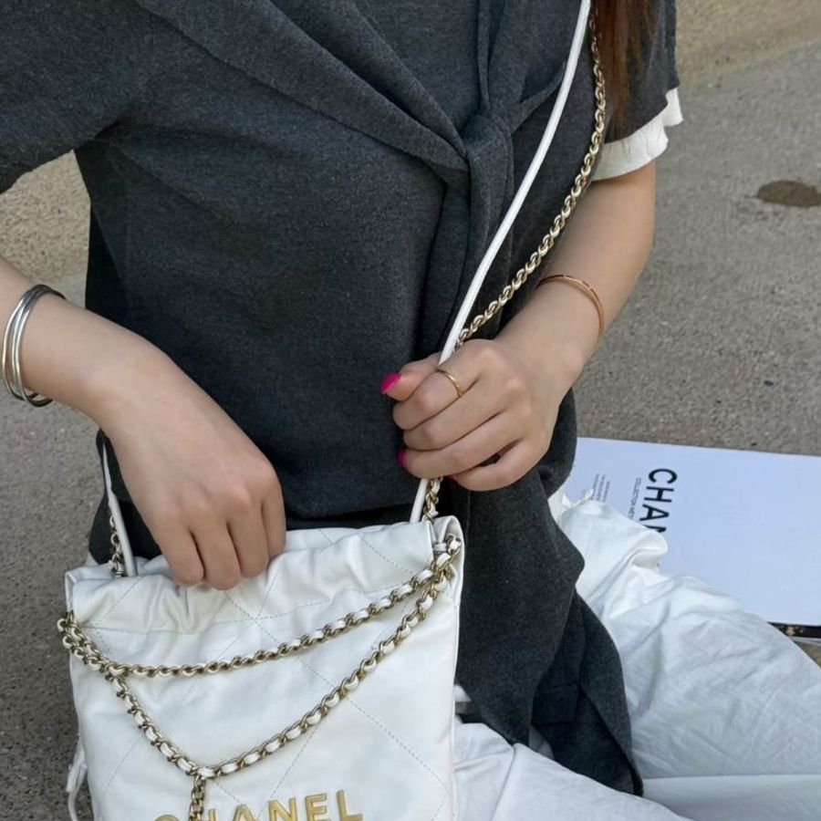 CHANEL 22 Mini Bag - 白金-10