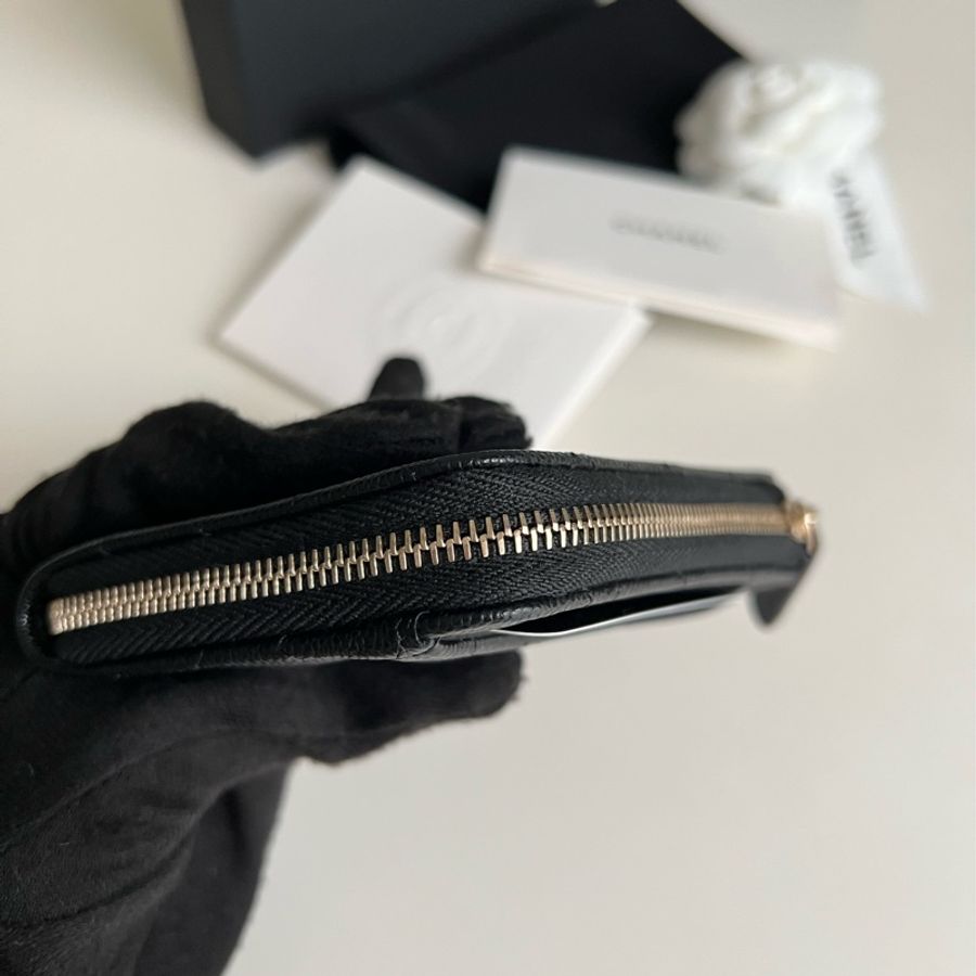 全新🩷Chanel 經典菱格紋粒紋小牛皮L拉鏈短夾-15