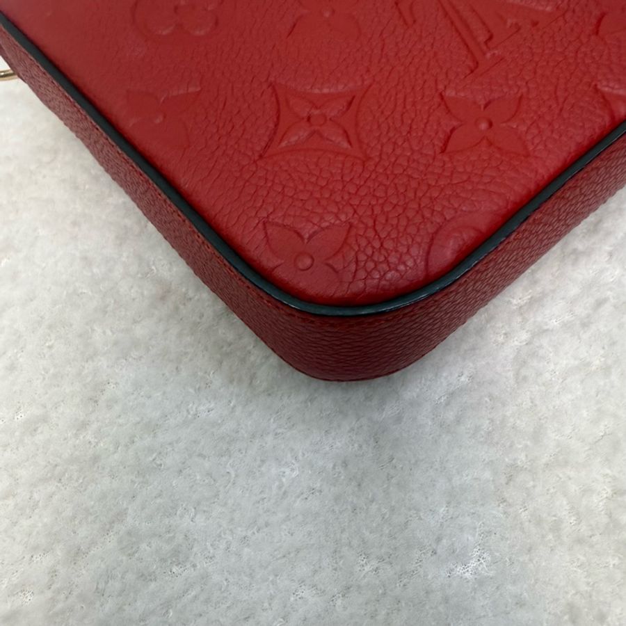 Lv紅牛皮金釦三合一-15