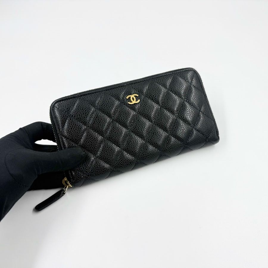 CHANEL🖤黑色荔枝牛皮8卡長夾A50097-10