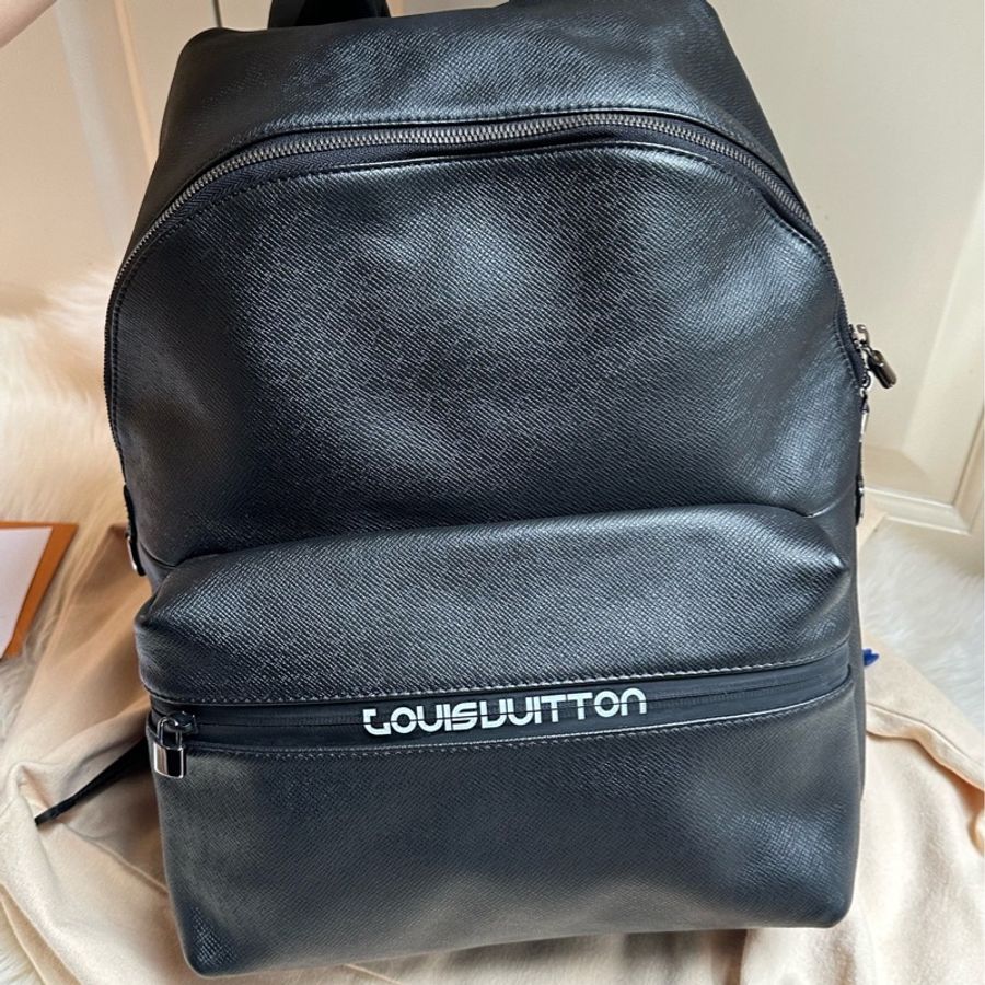 【閒置🆕LV】18年走秀款雙肩男士書包🎒 全新未使用 全皮-1