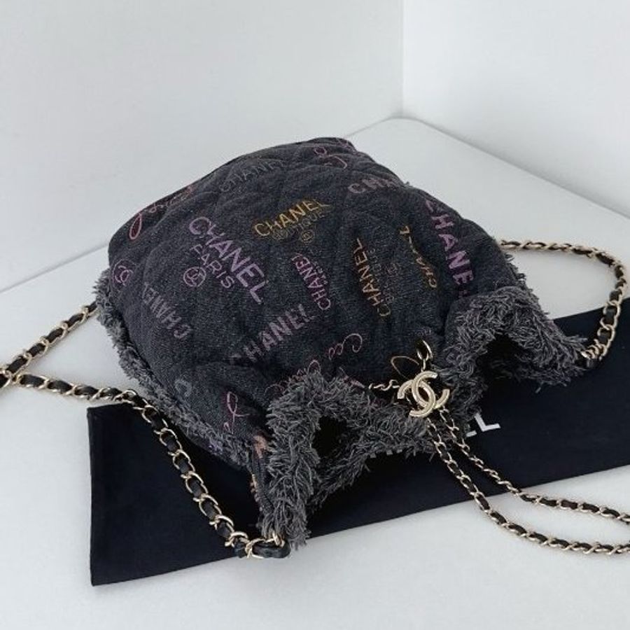 近新品 香奈兒/Chanel 黑丹寧牛仔小號 抽繩鏈條水桶包 芯片款-3