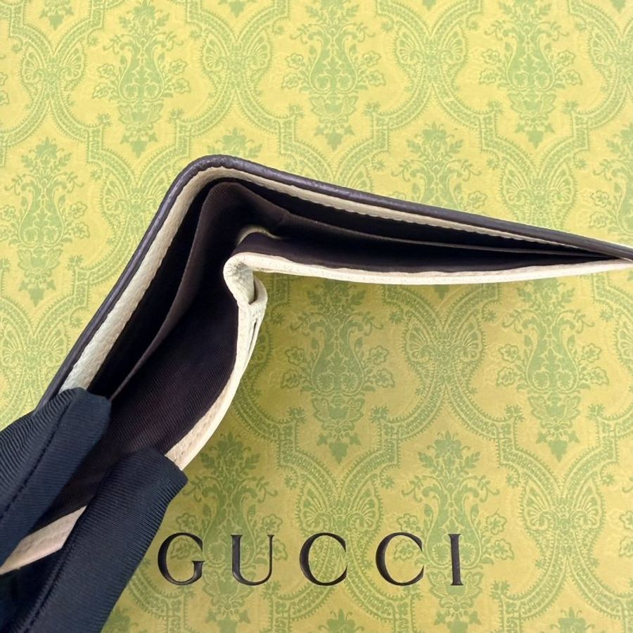 *SHIHNA名牌精品* Gucci 白色荔枝紋logo短夾-6