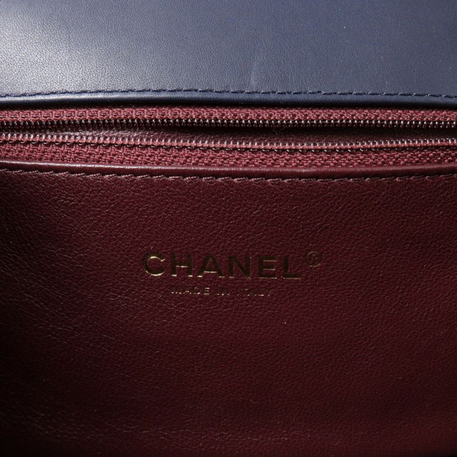 CHANEL 牛皮皮革CC Filigree Flap Bag鏈帶肩背袋-5