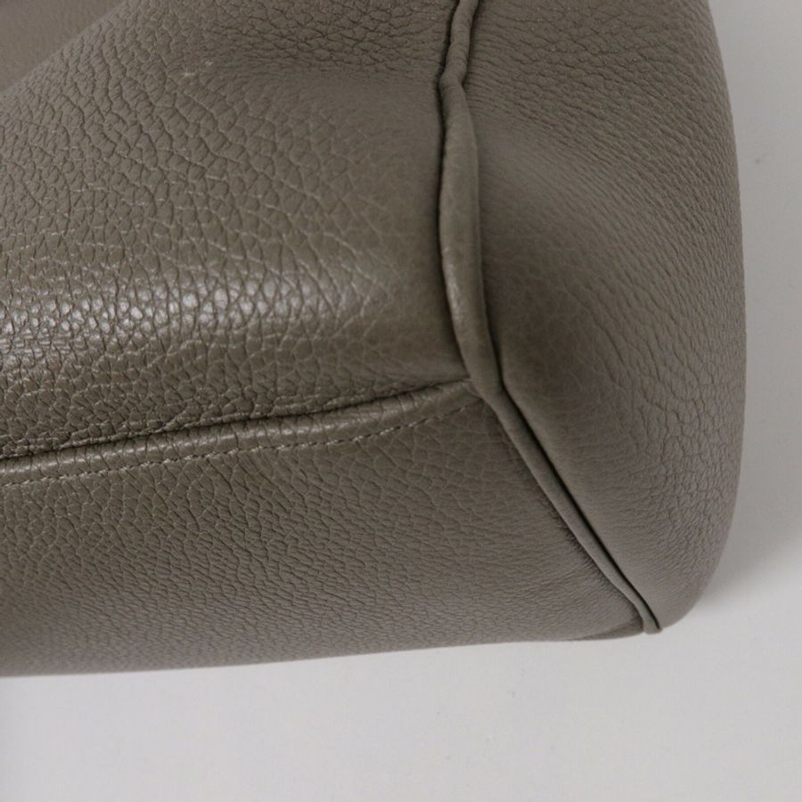 CELINE 牛皮皮革Soft 16 Small肩背袋-11