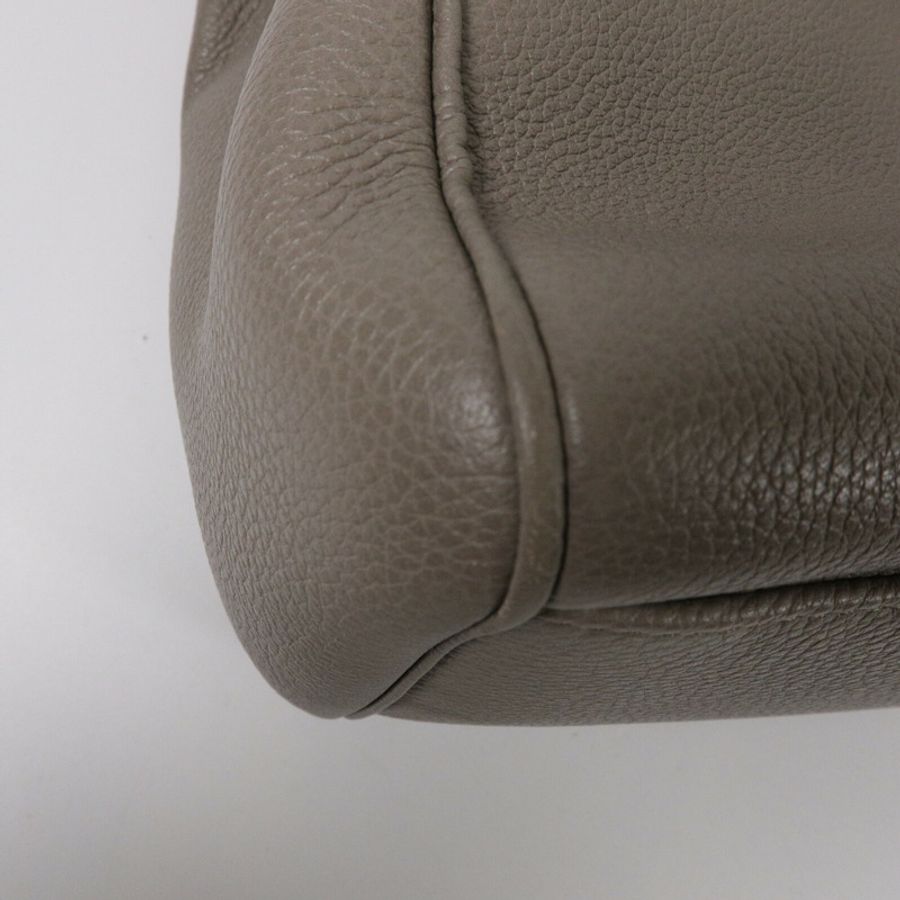 CELINE 牛皮皮革Soft 16 Small肩背袋-12