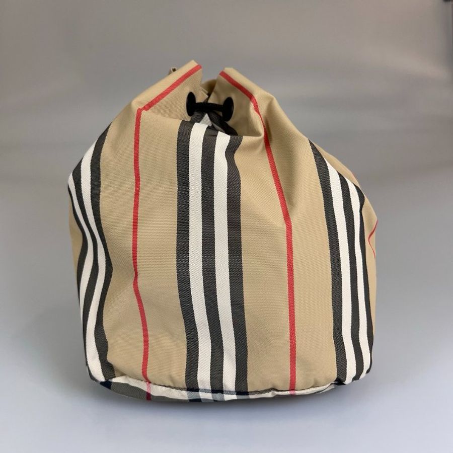 BURBERRY 尼龍格紋水桶袋包-1