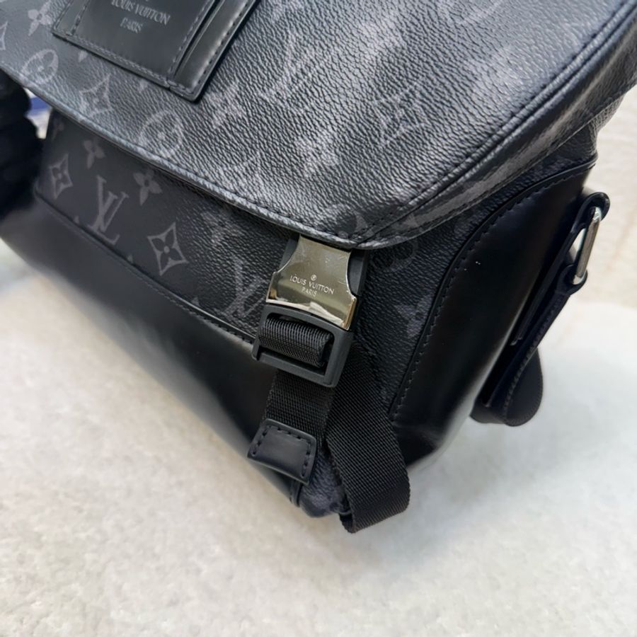 Lv Messenger 黑武士PM郵差包-15