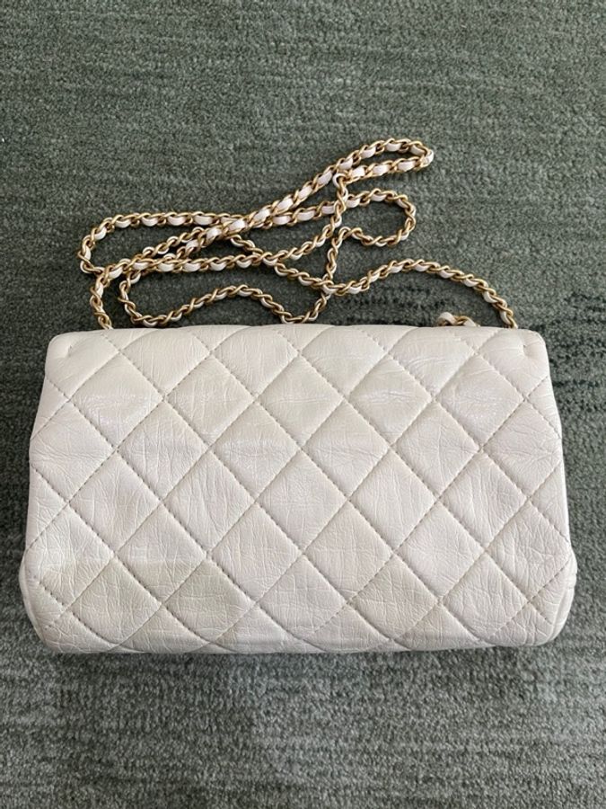 Chanel • 22c白金褶皺羊皮Cf 20 大Mini 芯片款✨-4