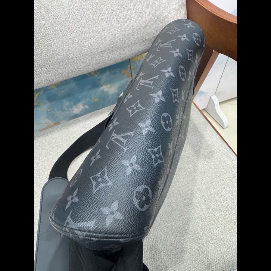 路易威登/Louis Vuitton VOYAGER 小號郵差包-2