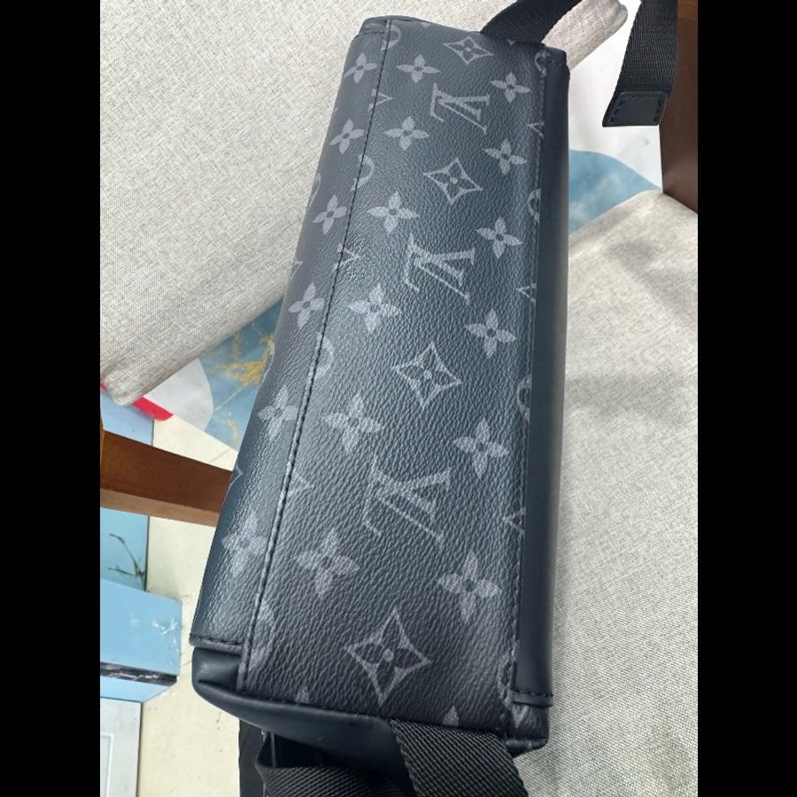 路易威登/Louis Vuitton VOYAGER 小號郵差包-3