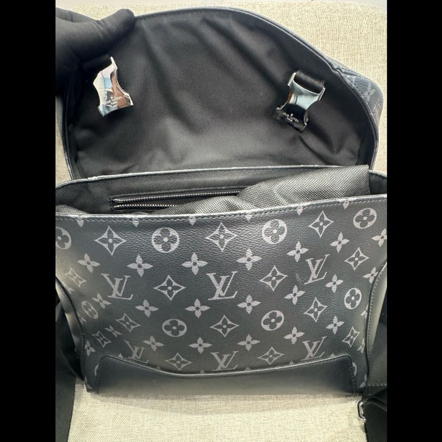 路易威登/Louis Vuitton VOYAGER 小號郵差包-4
