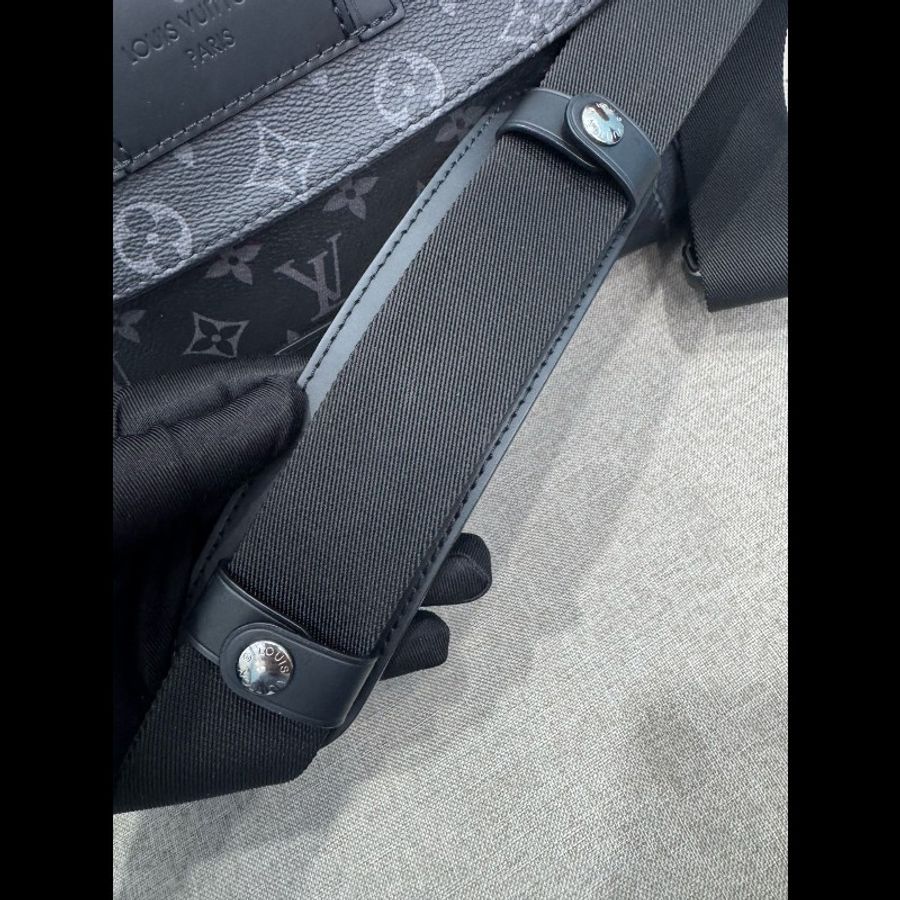 路易威登/Louis Vuitton VOYAGER 小號郵差包-7