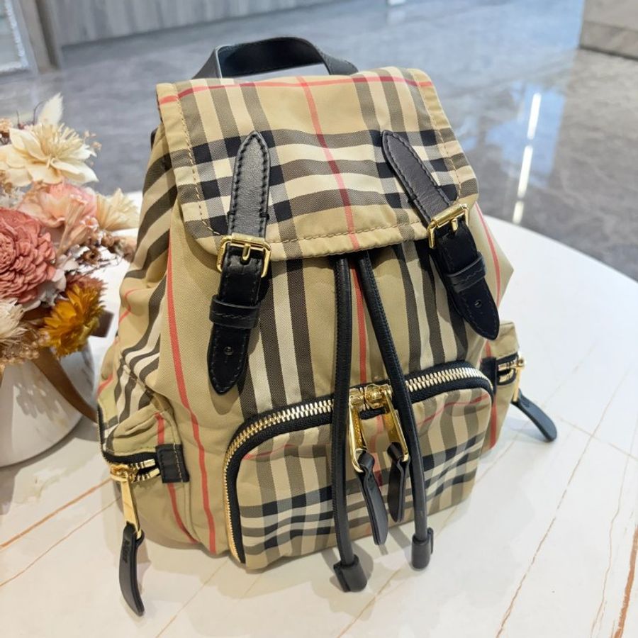 *SHIHNA名牌精品* Burberry Rucksak Vintage 經典紋後背包-1