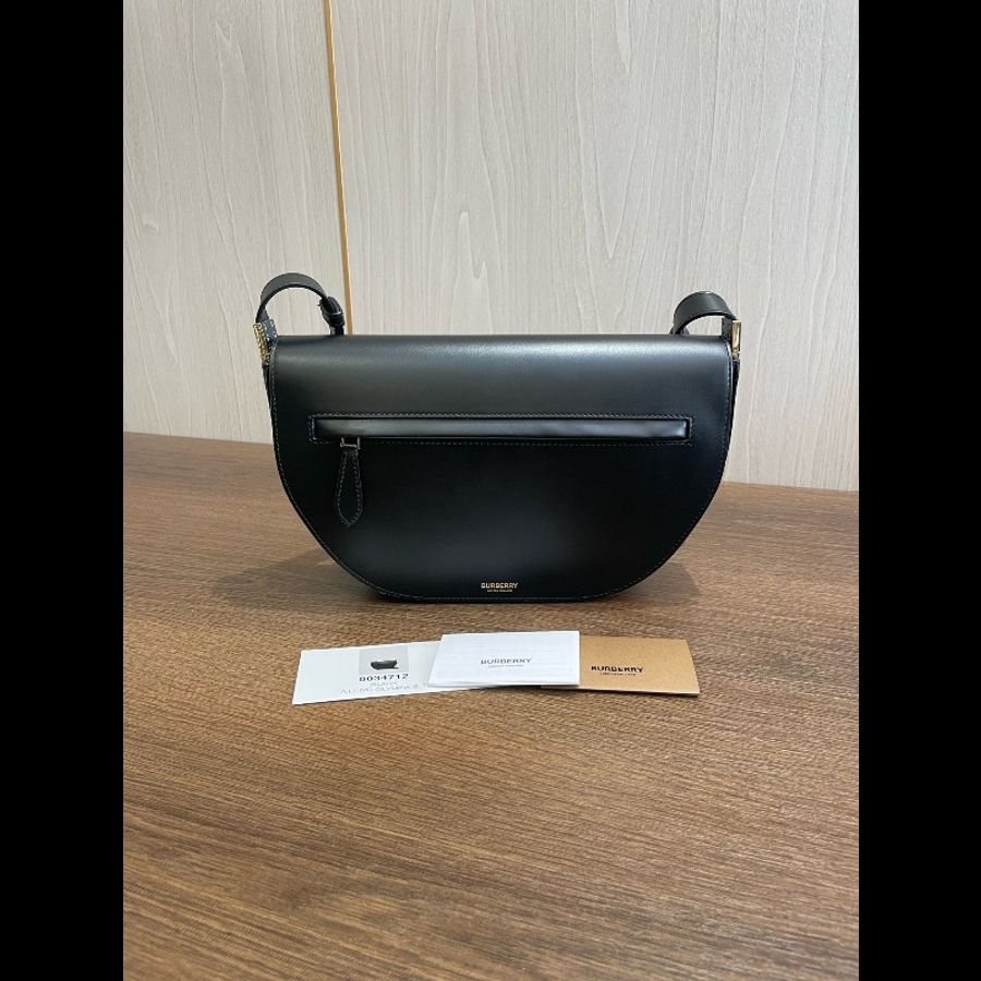 Burberry/博柏利 全皮黑色半月腋下包-0