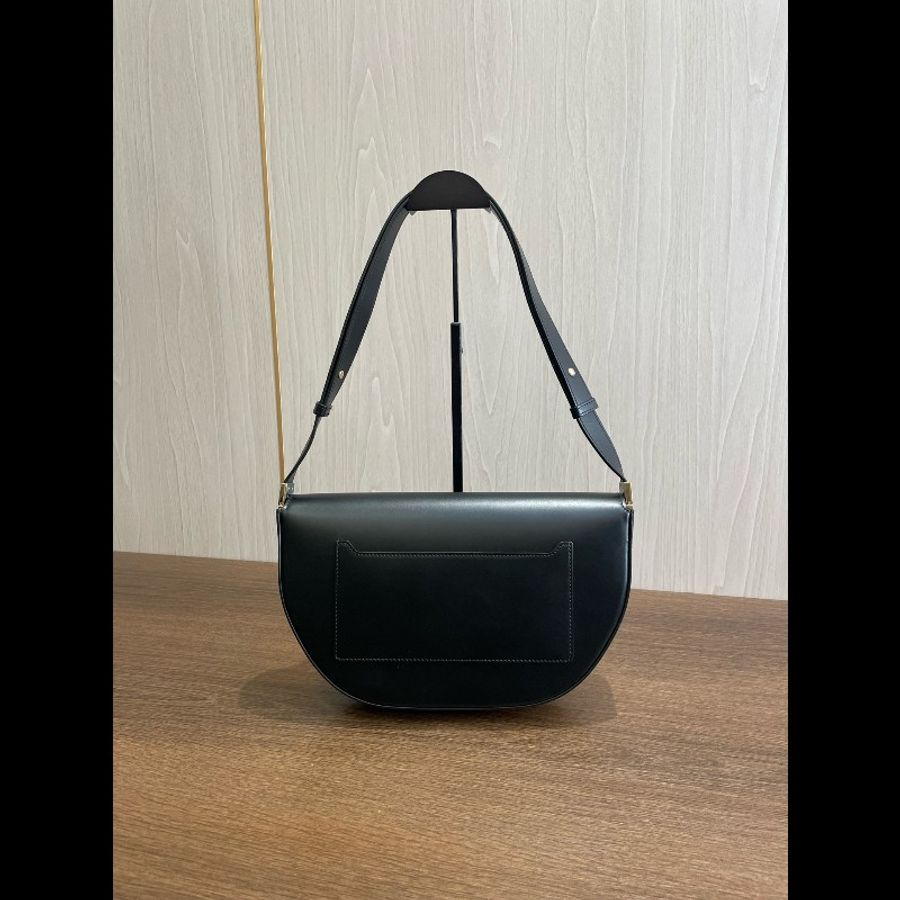 Burberry/博柏利 全皮黑色半月腋下包-1
