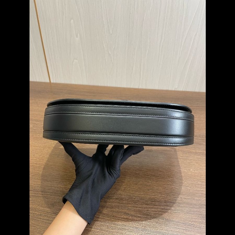 Burberry/博柏利 全皮黑色半月腋下包-6