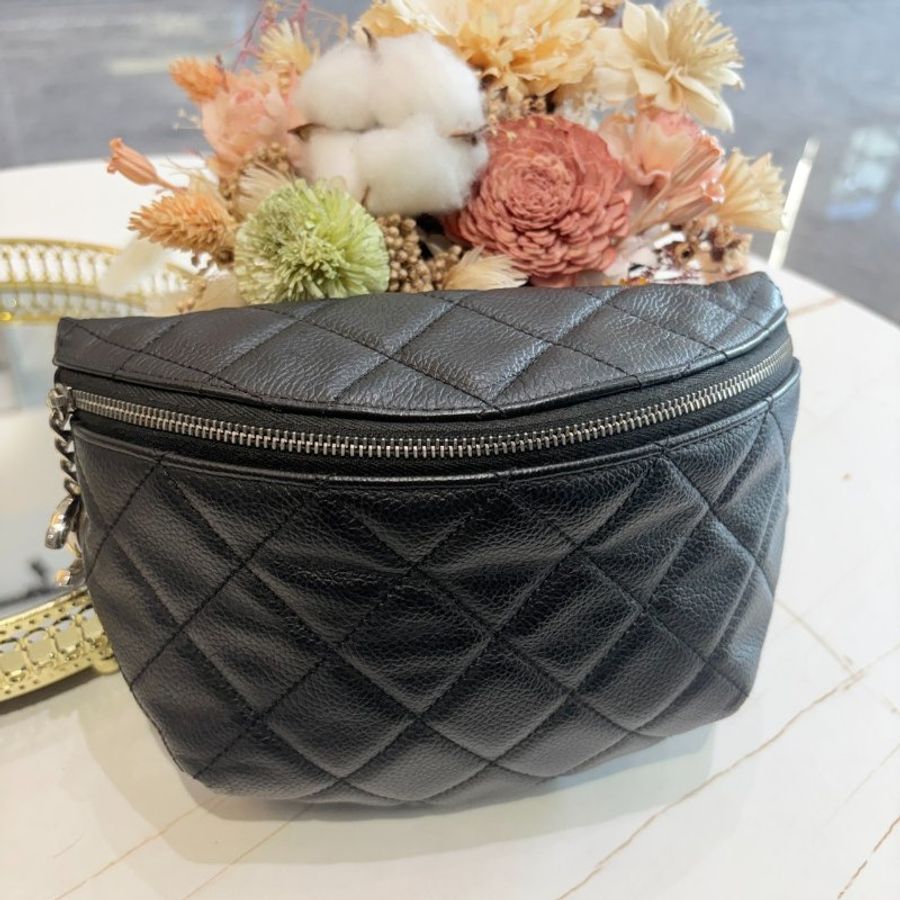 *SHIHNA名牌精品* CHANEL 荔枝牛皮菱格紋胸背包-2