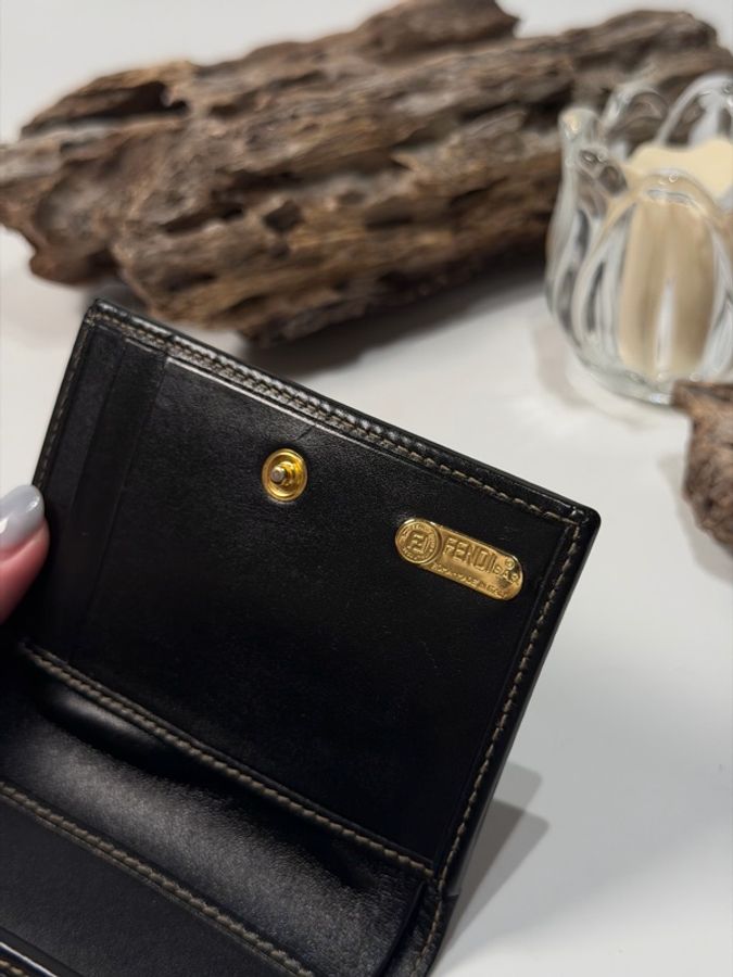 Fendi vintage 日本二手 中古復古古董經典老花 黑色皮革 三折皮夾 零錢包中夾短夾-11
