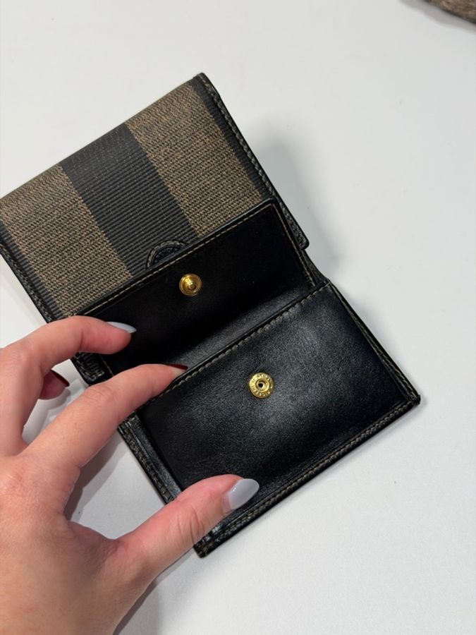 Fendi vintage 日本二手 中古復古古董經典老花 黑色皮革 三折皮夾 零錢包中夾短夾-12