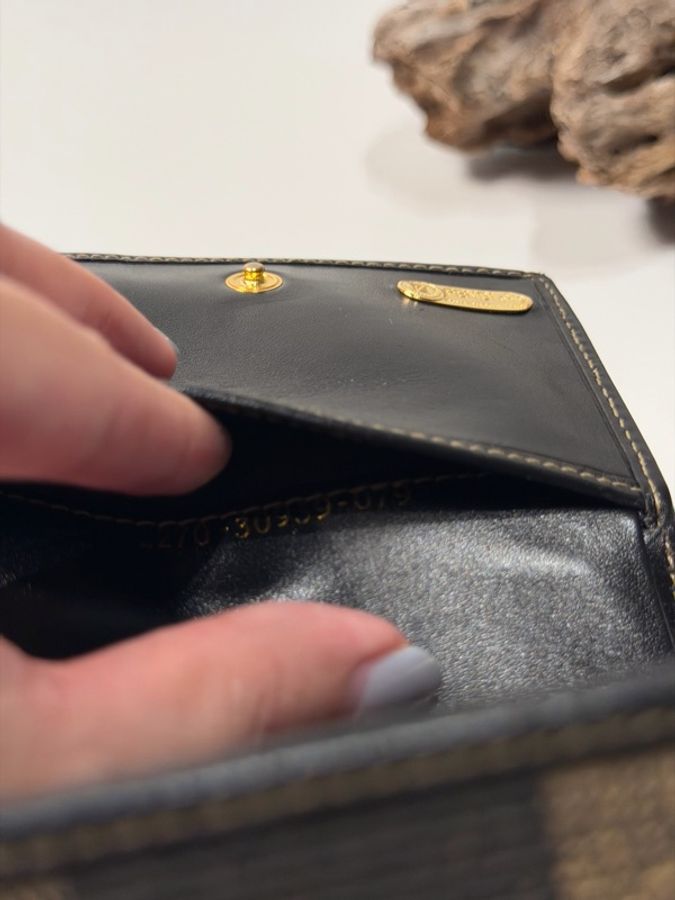Fendi vintage 日本二手 中古復古古董經典老花 黑色皮革 三折皮夾 零錢包中夾短夾-14