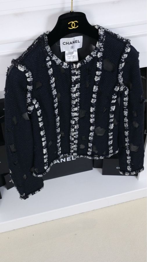 Chanel 11年春夏系列秀款深蓝色洞洞蕾丝网纱滚边外套FR34 23/11-3