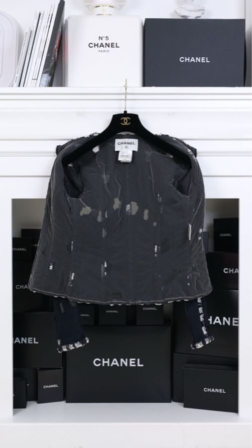 Chanel 11年春夏系列秀款深蓝色洞洞蕾丝网纱滚边外套FR34 23/11-4