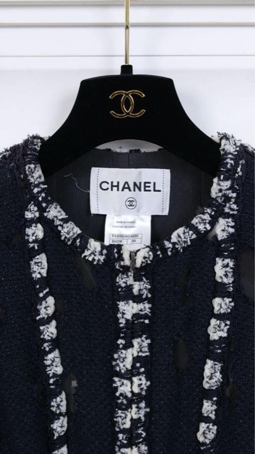 Chanel 11年春夏系列秀款深蓝色洞洞蕾丝网纱滚边外套FR34 23/11-7
