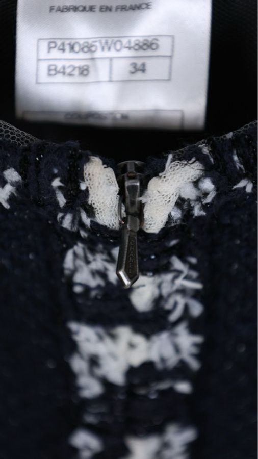 Chanel 11年春夏系列秀款深蓝色洞洞蕾丝网纱滚边外套FR34 23/11-11