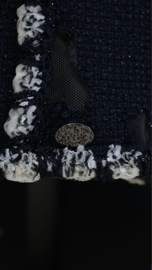 Chanel 11年春夏系列秀款深蓝色洞洞蕾丝网纱滚边外套FR34 23/11-20