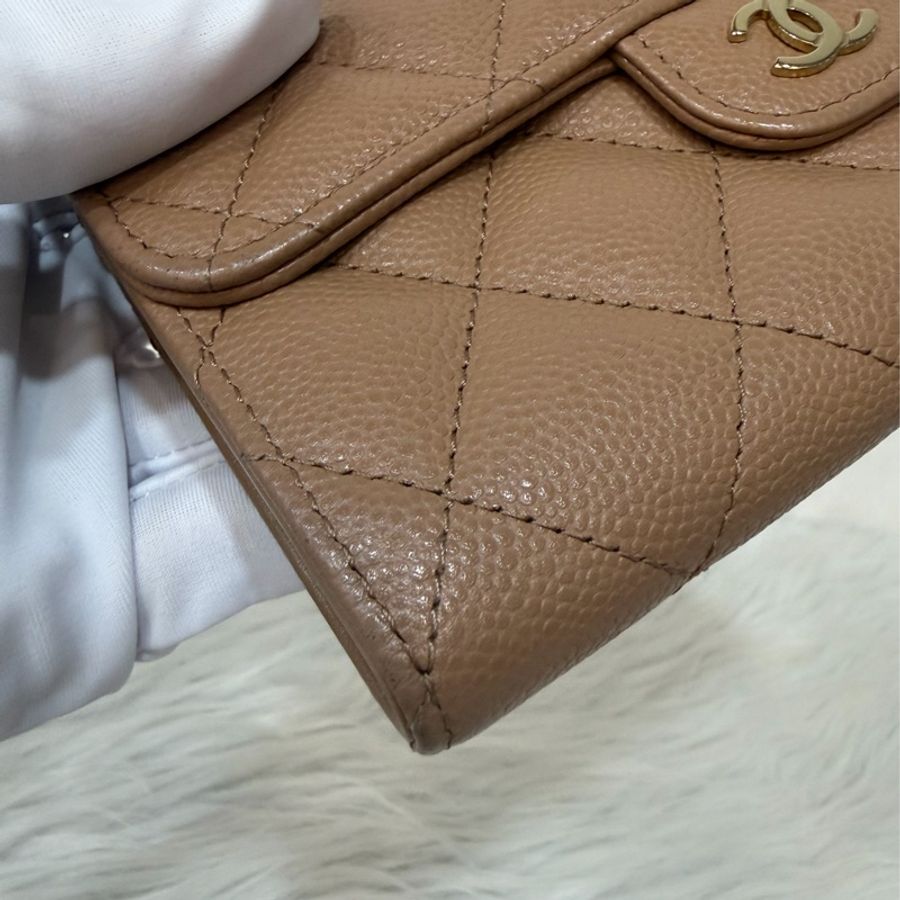 CHANEL AP0232 奶茶荔枝 牛皮 金釦 coco 三折 中夾-5