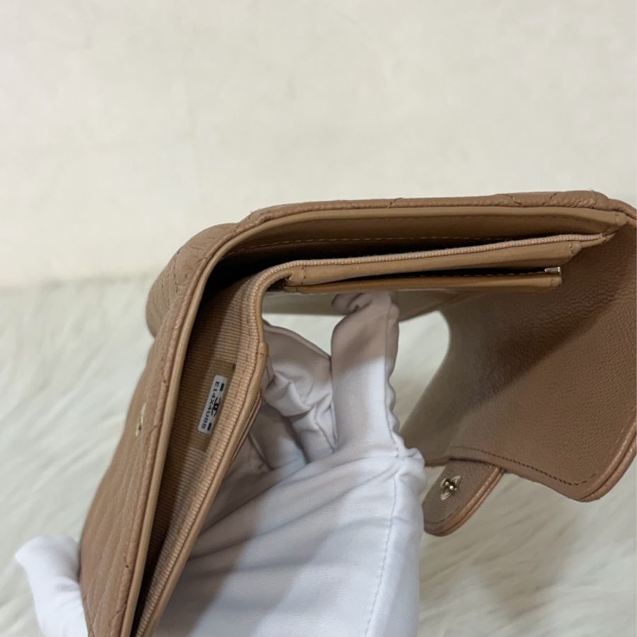 CHANEL AP0232 奶茶荔枝 牛皮 金釦 coco 三折 中夾-33