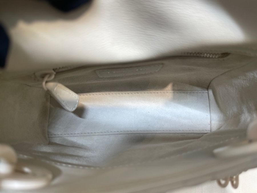 DIOR迪奧 Lady Dior 鑽石形圖案藤格紋可拆卸鏈條肩帶-6