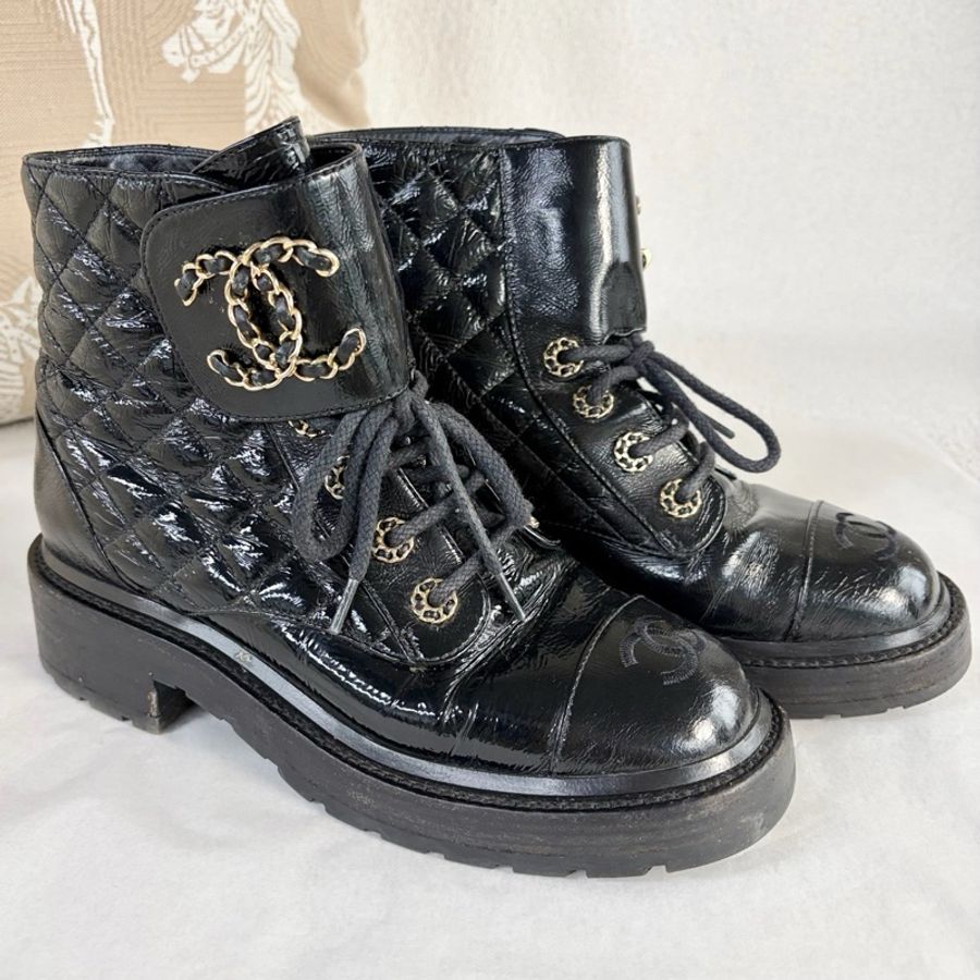 Chanel香奈兒油蠟皮菱格紋短靴 黑金 牛皮 百搭不挑人 36碼 跟高4cm-6