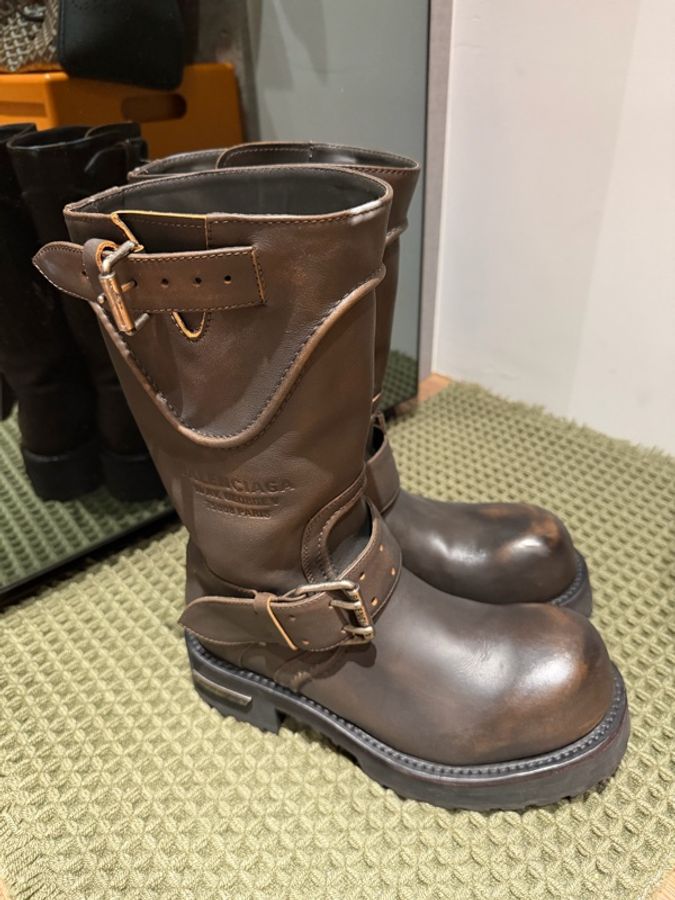 Balenciaga venom boot-2