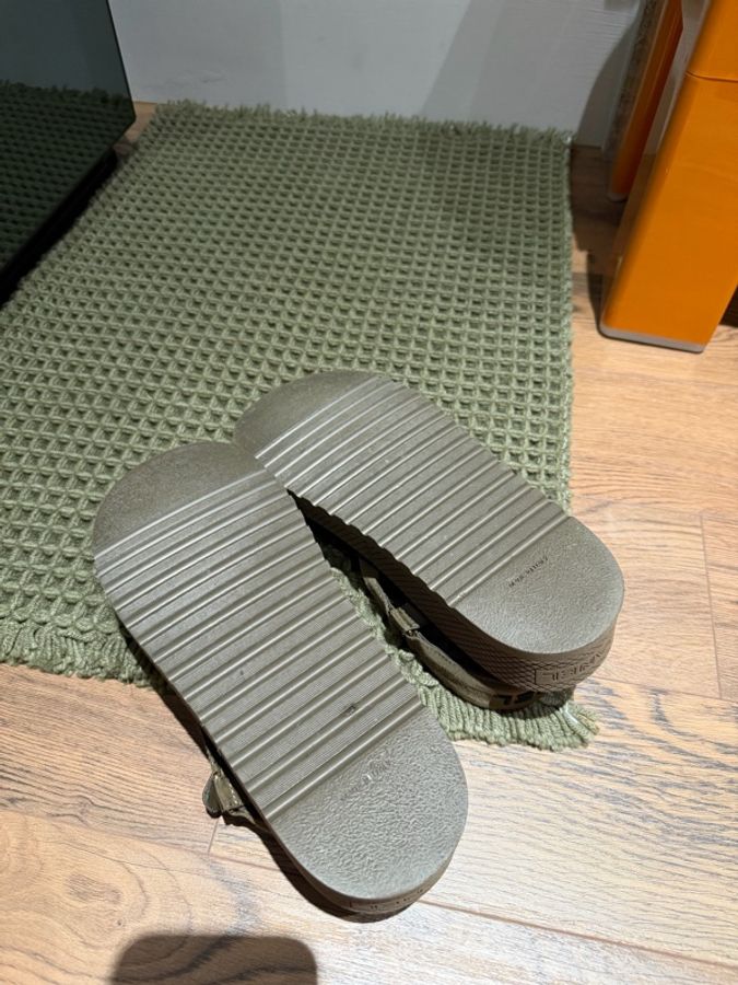 Chanel 涼鞋-4