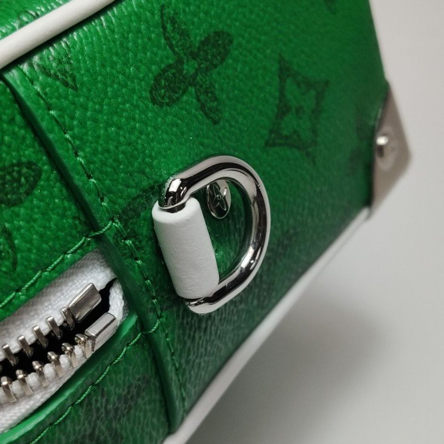 Louis Vuitton (LV) Soft Trunk迷你綠色牛皮老花鉚釘包角斜背包晶片款-11