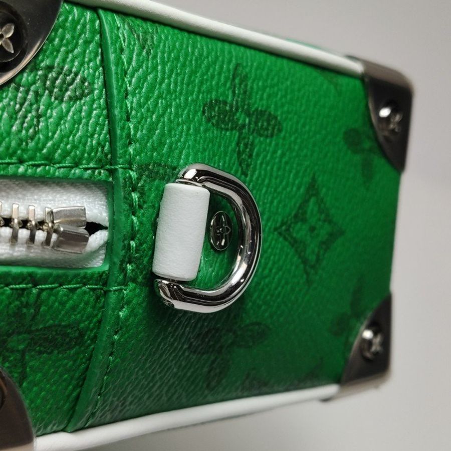 Louis Vuitton (LV) Soft Trunk迷你綠色牛皮老花鉚釘包角斜背包晶片款-13