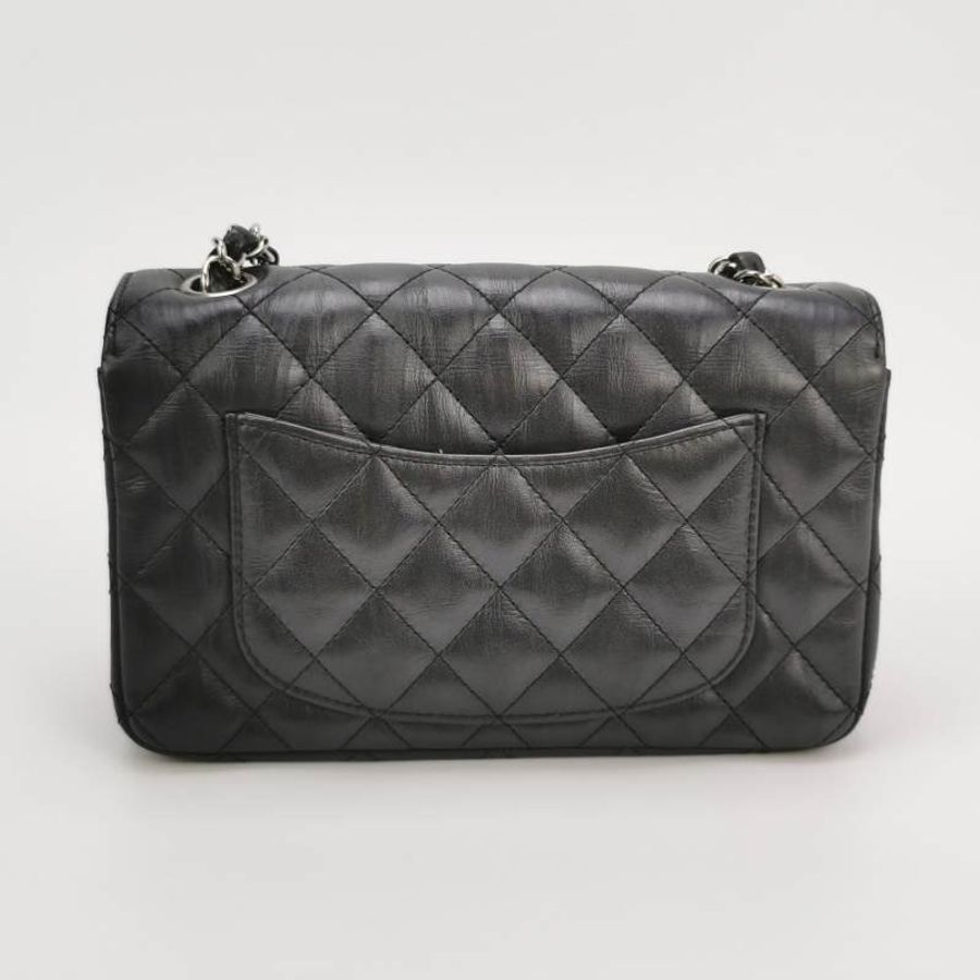 Chanel Classic Flap 季節限定款大mini深灰牛皮菱格絎縫雙C扣皮穿鏈斜背包單肩包-4