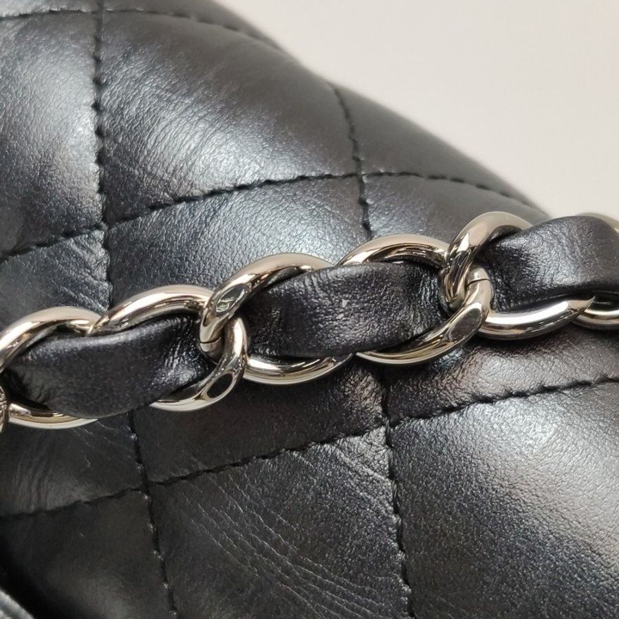 Chanel Classic Flap 季節限定款大mini深灰牛皮菱格絎縫雙C扣皮穿鏈斜背包單肩包-12